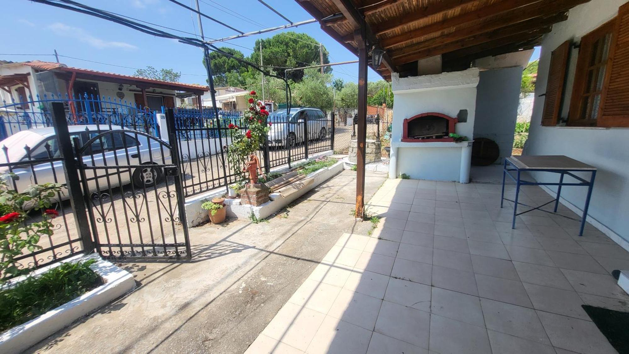 Peaceful 2-bedroom House 500m From Holiday home *